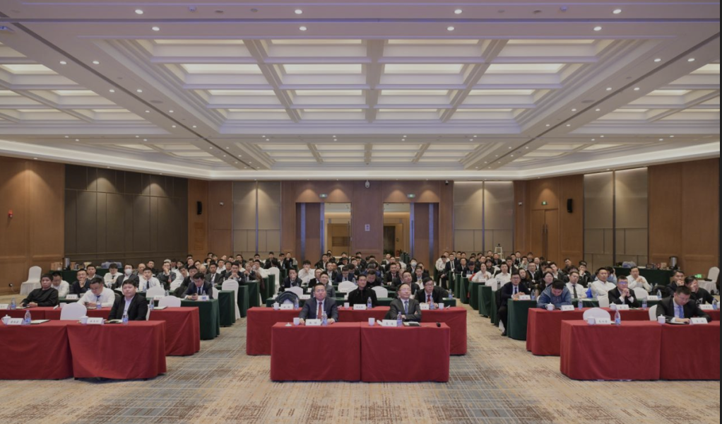 阳光丽景2023年度总结表彰暨2024年迎新年会举行